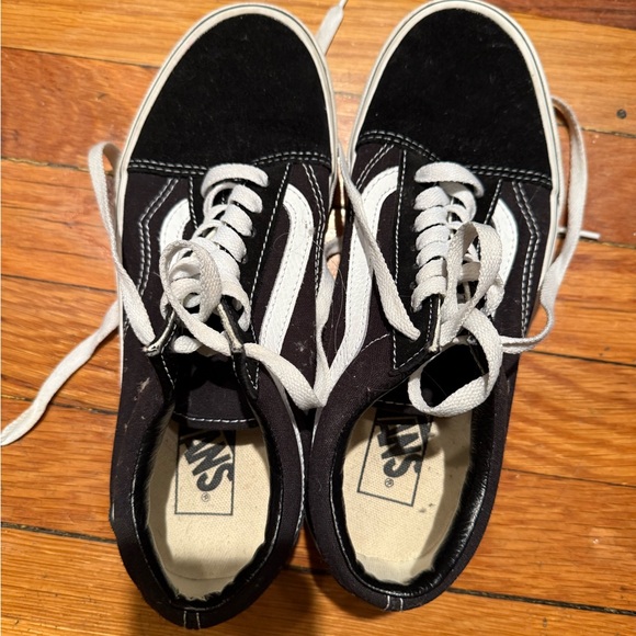 Vans Classic Black and White Lace-Up Shoes - Picture 1 of 4